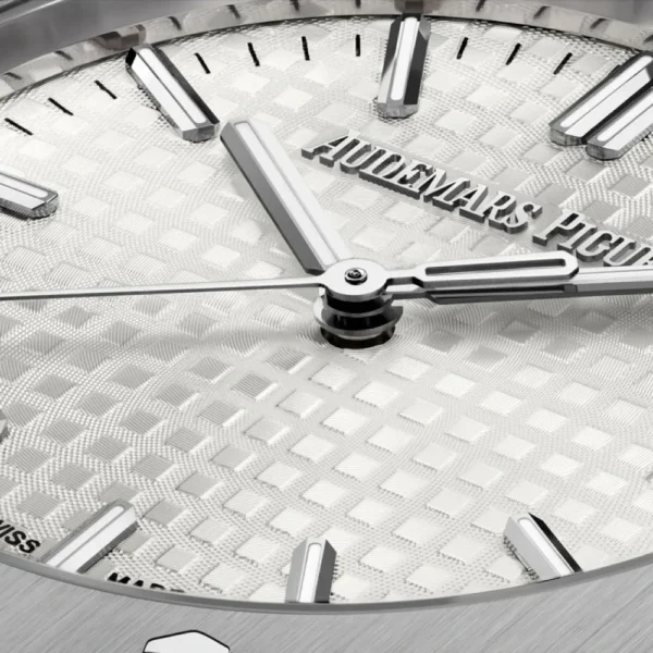 ROYAL OAK SERIES AUTOMATIC WINDING WATCH 5O ANNIVERSARY EDITION Ref. 15550ST.OO.1356ST.01 - Image 5