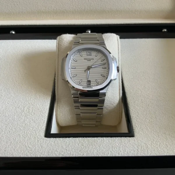 7118/1A - Patek Philippe NAUTILUS - Image 8