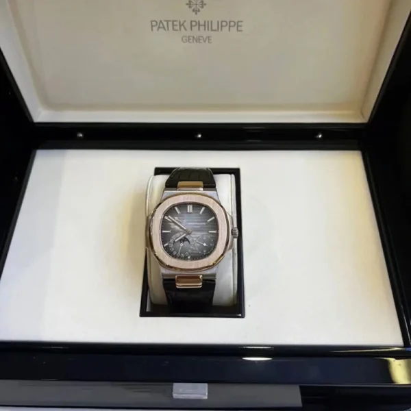 5712GR-001 Patek Philippe NAUTILUS - Image 10
